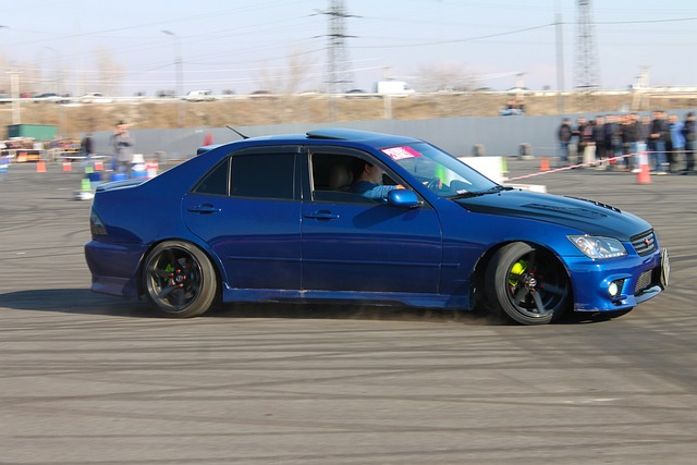 这一变动背 这一变动背